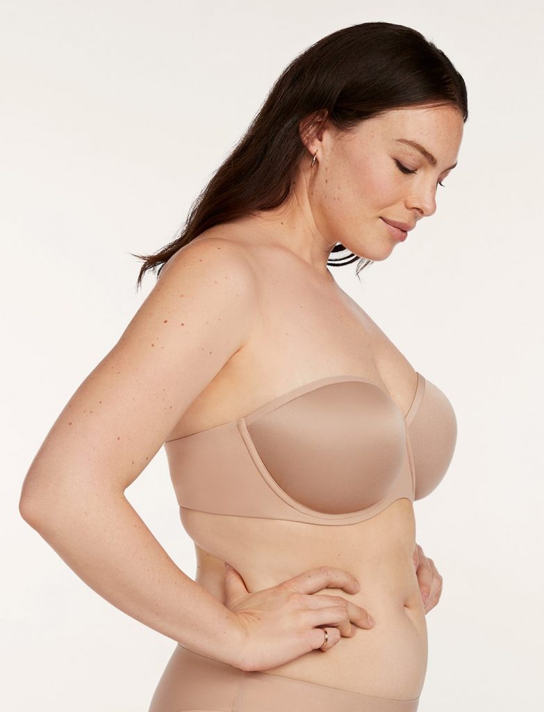 Woman wearing a strapless bra from Third Love
